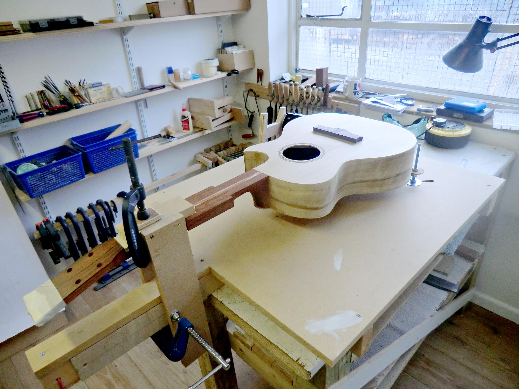 acoustic guitar luthier, luthier near me, luthier