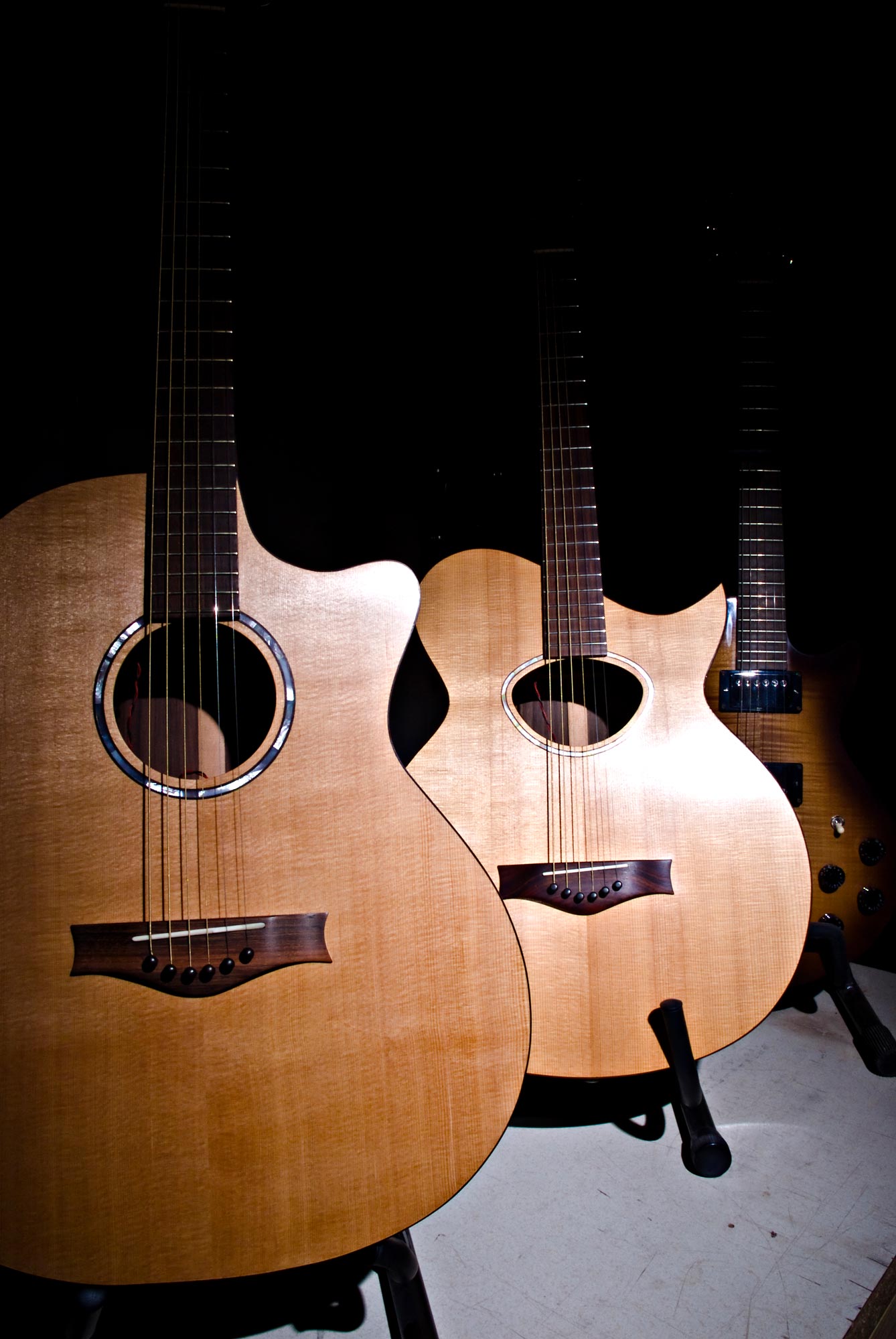 acoustic guitar luthier, luthier near me, luthier